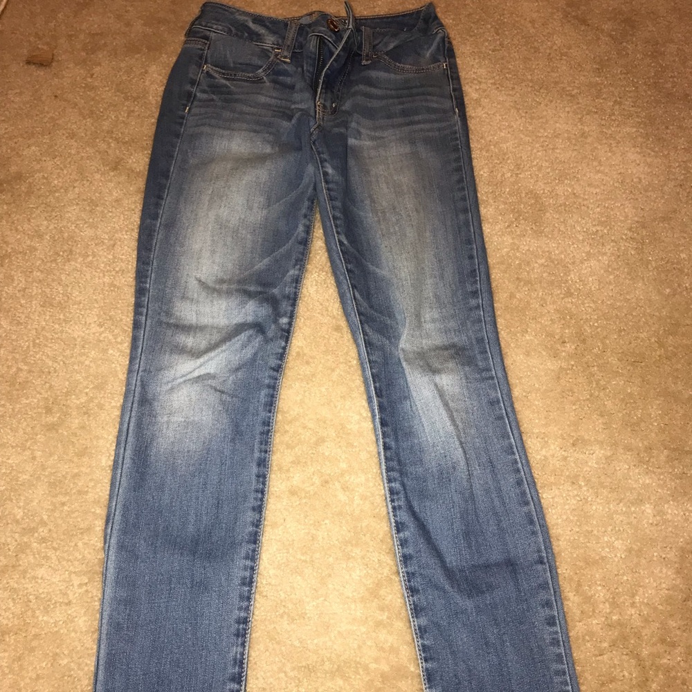 AEO high waisted jeans, great condition
